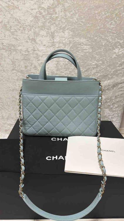 ビジネスアフィニティトート（ブランドバッグ）の商品画像 - 査定依頼日：2025年12月30日 - 最高査定価格：100,000円