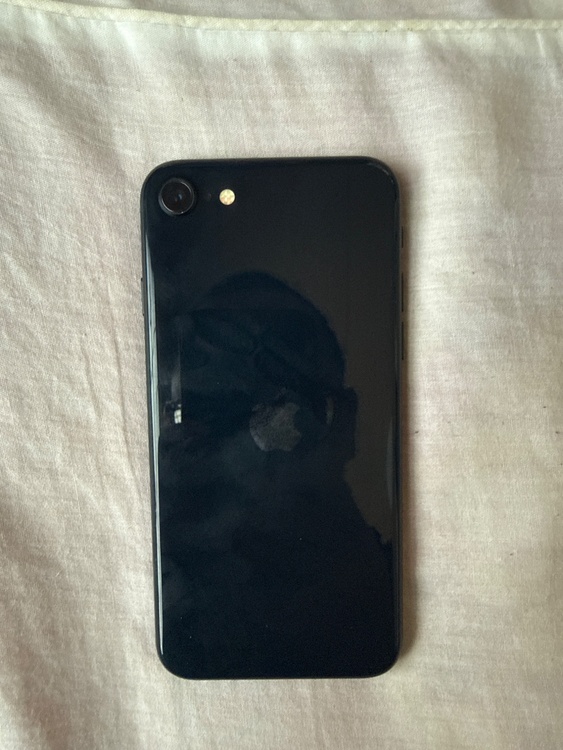 iPhoneSE第3世代（スマホ）の商品画像 - 査定依頼日：2026年3月8日 - 最高査定価格：20,000円