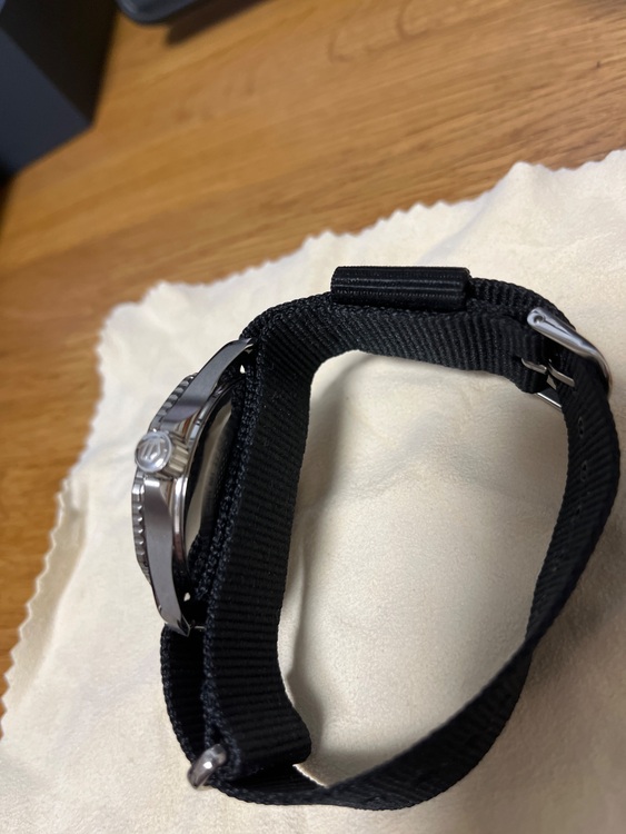 プロフェッショナル200ソーラー（高級時計）の商品画像 - 査定依頼日：2025年6月14日 - 最高査定価格：250,000円