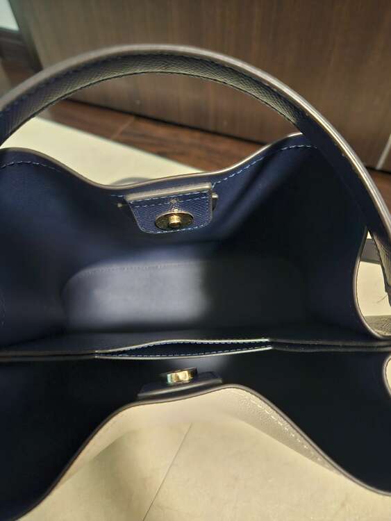 ショルダーバッグ（ブランドバッグ）の商品画像 - 査定依頼日：2025年4月13日 - 最高査定価格：100,000円