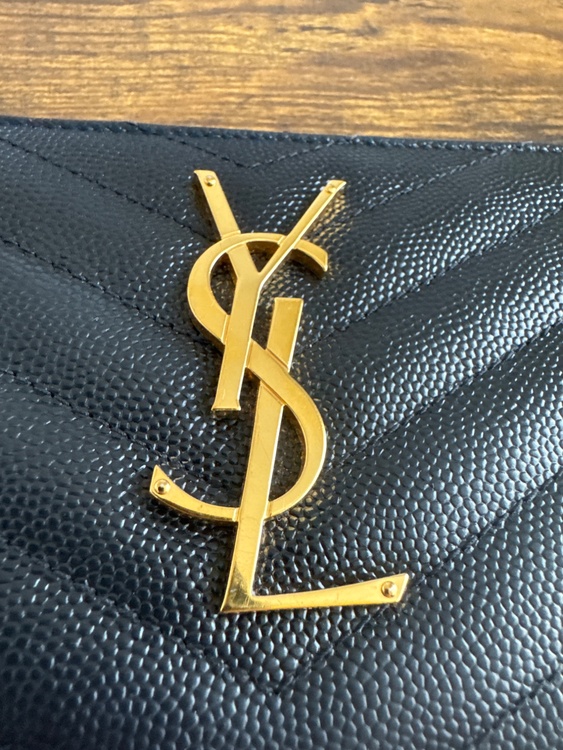 イブサンローラン  （ブランドバッグ）の商品画像 - 査定依頼日：2026年4月12日 - 最高査定価格：40,000円