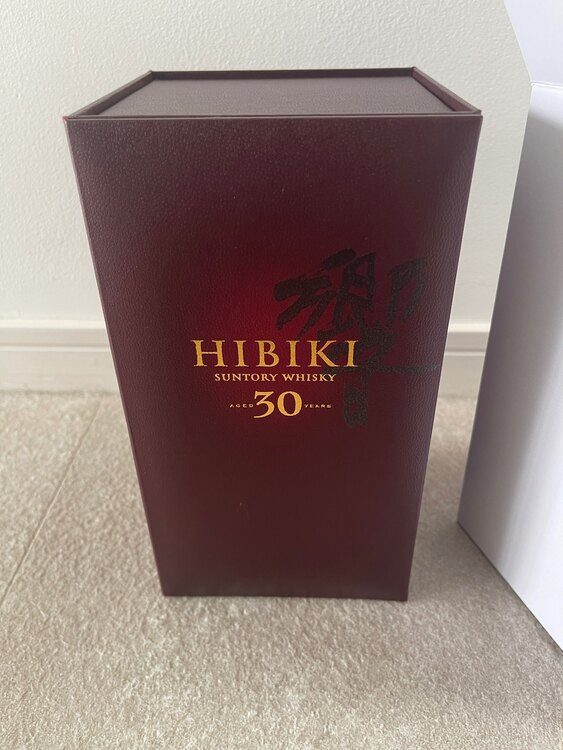 響30年（お酒）の商品画像 - 査定依頼日：2025年4月20日 - 最高査定価格：475,000円