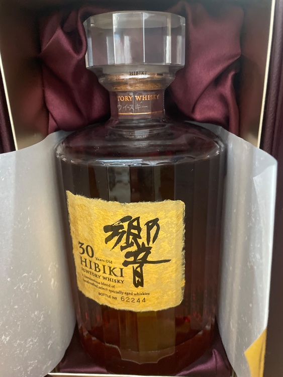サントリー響30年（お酒）の商品画像 - 査定依頼日：2026年2月11日 - 最高査定価格：530,000円