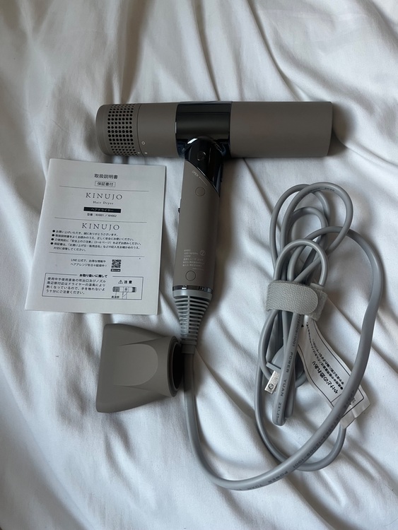 キヌージョ ヘアドライヤー ベージュ（コスメ・美容・健康器具）の商品画像 - 査定依頼日：2025年7月27日 - 最高査定価格：5,400円