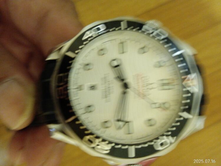300メートルＤＶＥＲ（高級時計）の商品画像 - 査定依頼日：2025年7月16日 - 最高査定価格：580,000円