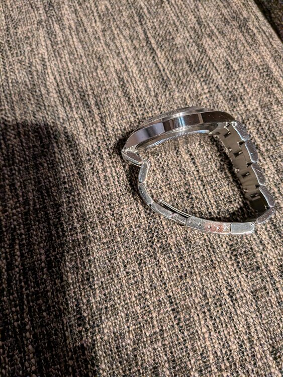 ロレックス エクスプローラー f39870（高級時計）の商品画像 - 査定依頼日：2026年3月8日 - 最高査定価格：1,050,000円