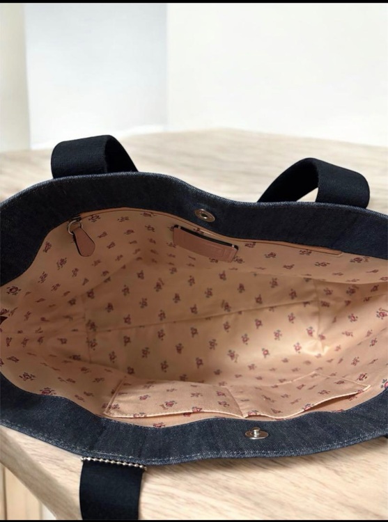 その他 コーチ （ブランドバッグ）の商品画像 - 査定依頼日：2025年6月24日 - 最高査定価格：8,000円