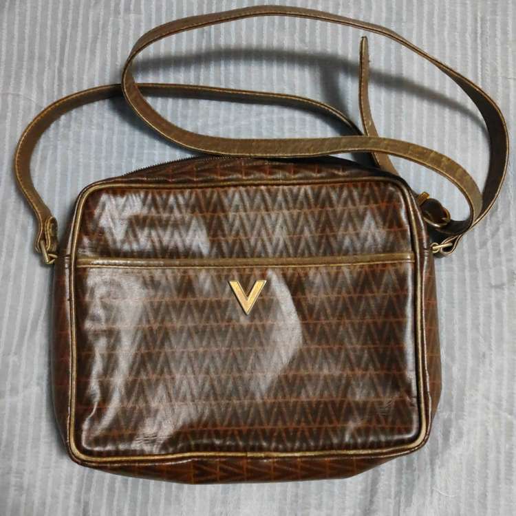 マリオ・バレンチノ　ショルダーバッグ（古着・ファッション）の商品画像 - 査定依頼日：2023年2月10日