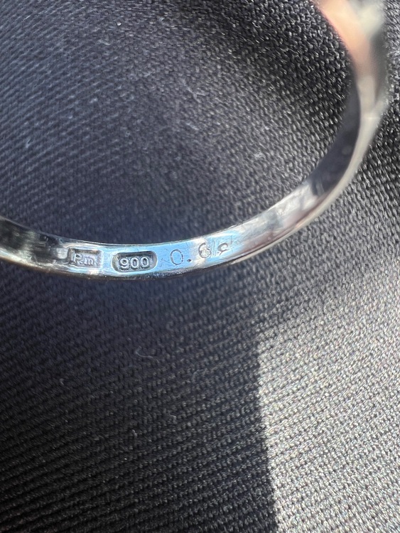 ダイヤリング（宝石）の商品画像 - 査定依頼日：2025年9月19日 - 最高査定価格：170,000円