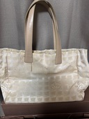 ニュートラベルライン　トート（ブランドバッグ）の商品画像 - 査定依頼日：2025年11月20日 - 最高査定価格：7,000円