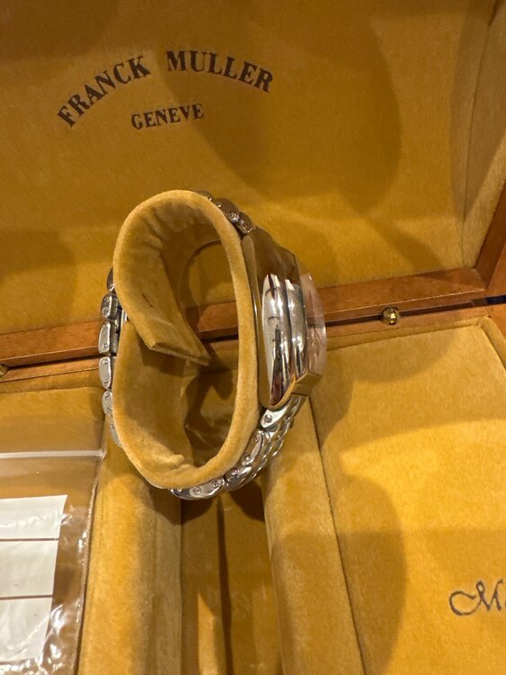 geneve（高級時計）の商品画像 - 査定依頼日：2025年1月14日 - 最高査定価格：130,000円