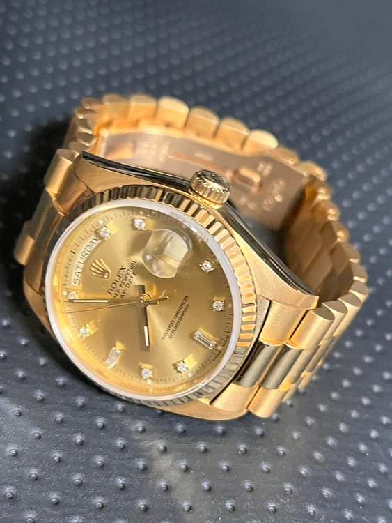 ロレックス デイデイト 18038（高級時計）の商品画像 - 査定依頼日：2026年1月5日 - 最高査定価格：3,000,000円