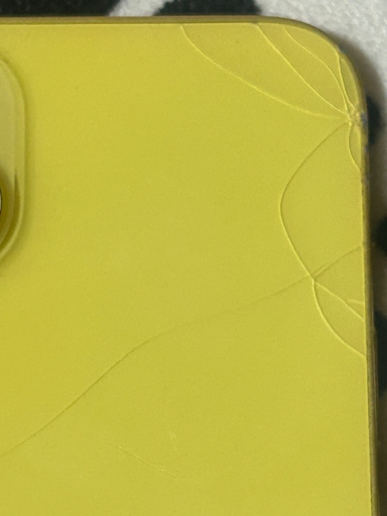 iPhone 14 Plus 128GB SIMフリー（スマホ）の商品画像 - 査定依頼日：2026年3月15日 - 最高査定価格：28,000円