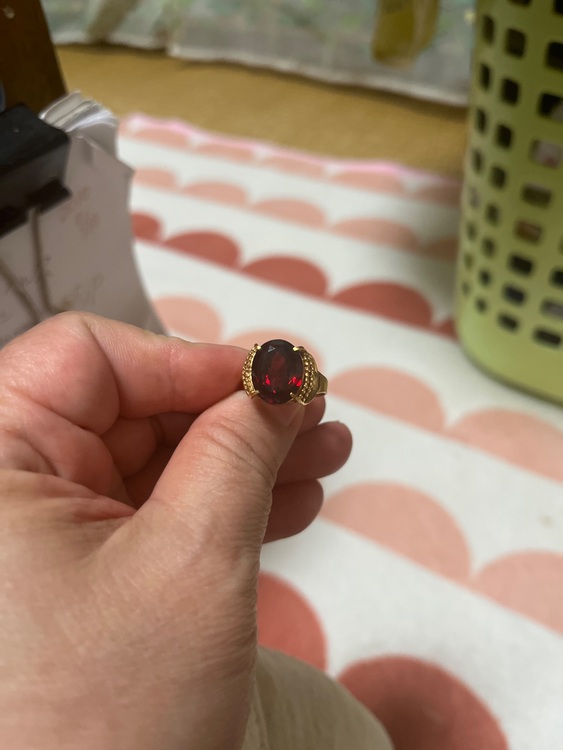 ルビー指輪（宝石）の商品画像 - 査定依頼日：2025年11月1日 - 最高査定価格：250,000円