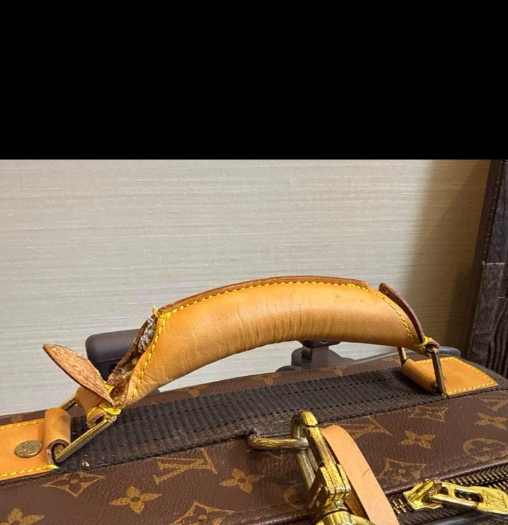ルイヴィトン　モノグラム　ペガス70 キャリーバッグ スーツケース（ブランドバッグ）の商品画像 - 査定依頼日：2025年7月18日 - 最高査定価格：40,000円