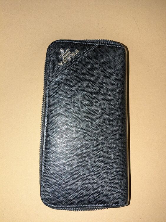 プラダ  （ブランドバッグ）の商品画像 - 査定依頼日：2025年10月24日 - 最高査定価格：35,000円