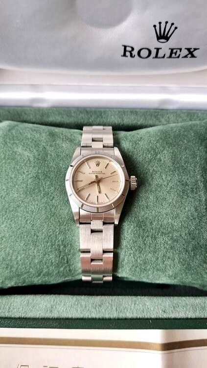 ロレックス パーペチュアル 67230（高級時計）の商品画像 - 査定依頼日：2025年5月31日 - 最高査定価格：360,000円