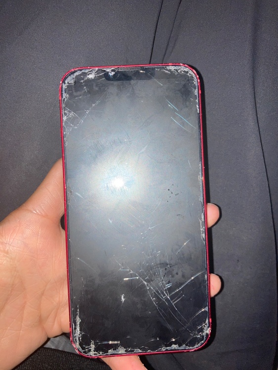 iPhone13（スマホ）の商品画像 - 査定依頼日：2026年4月4日 - 最高査定価格：20,000円