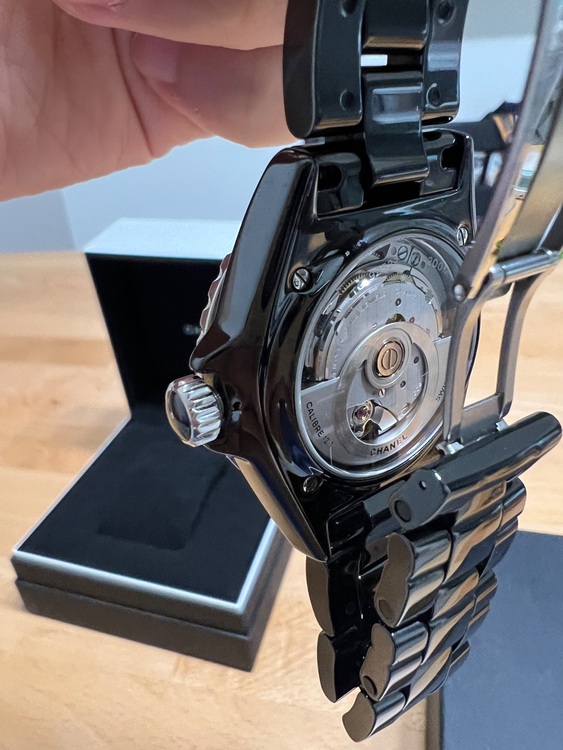 シャネル J12 H570（高級時計）の商品画像 - 査定依頼日：2025年10月26日 - 最高査定価格：650,000円