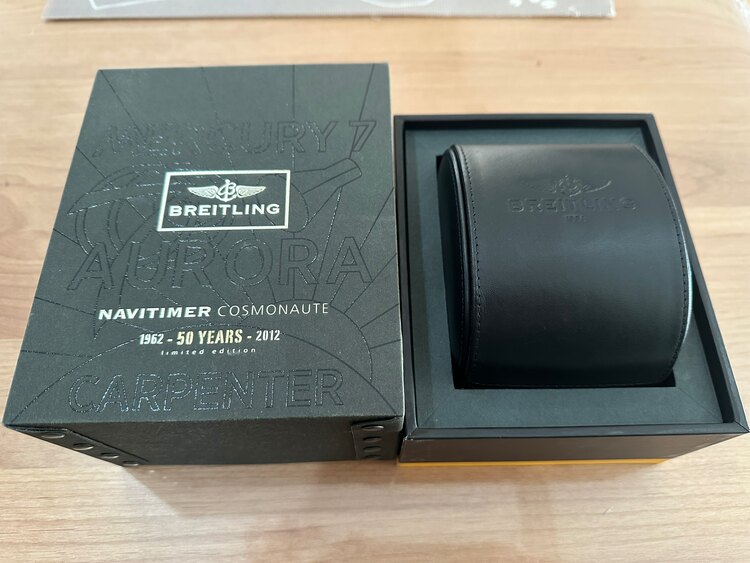 ナビタイマーコスモノート（高級時計）の商品画像 - 査定依頼日：2025年2月25日 - 最高査定価格：650,000円