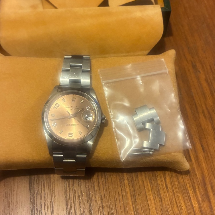 ロレックス パーペチュアルデイト Rolex Oyster Perpetual Ref.15200/カラー:ぴを（高級時計）の商品画像 - 査定依頼日：2025年12月20日 - 最高査定価格：750,000円