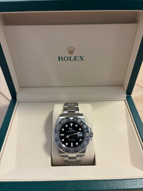 ロレックス GMTマスター （高級時計）の商品画像 - 査定依頼日：2025年5月30日 - 最高査定価格：2,520,000円