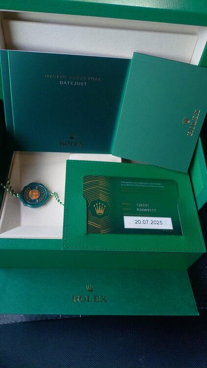 ロレックス デイトジャスト 126331（高級時計）の商品画像 - 査定依頼日：2026年1月5日 - 最高査定価格：3,070,000円