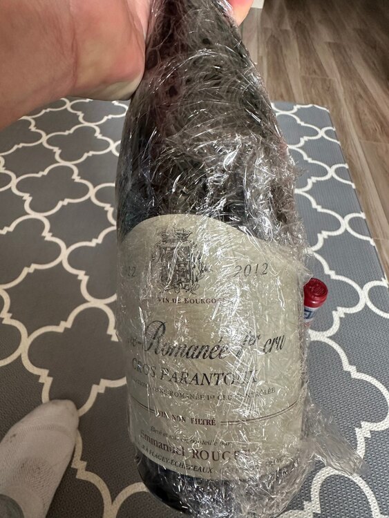 クロパラントゥ　エマニエルルジェ  2012（お酒）の商品画像 - 査定依頼日：2025年3月19日 - 最高査定価格：170,000円