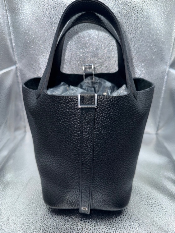 ピコタンロックPM（ブランドバッグ）の商品画像 - 査定依頼日：2025年10月6日 - 最高査定価格：550,000円