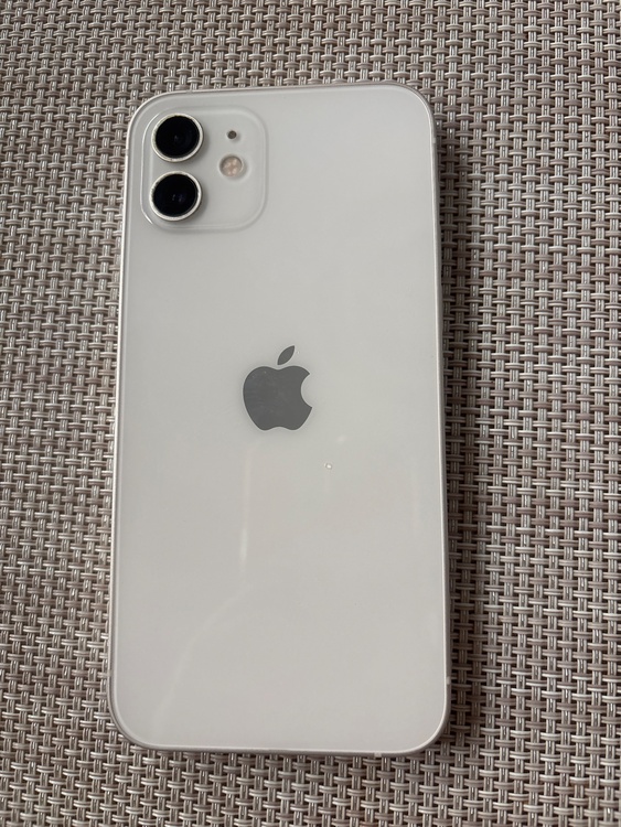 iPhone iPhone 12 64GB docomo（スマホ）の商品画像 - 査定依頼日：2026年5月30日 - 最高査定価格：22,000円