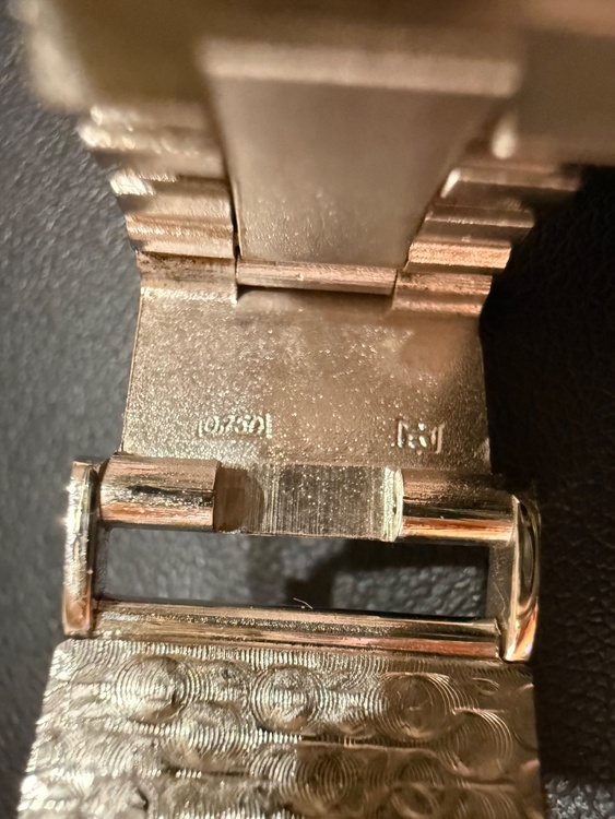 コルム（高級時計）の商品画像 - 査定依頼日：2025年12月28日 - 最高査定価格：1,200,000円