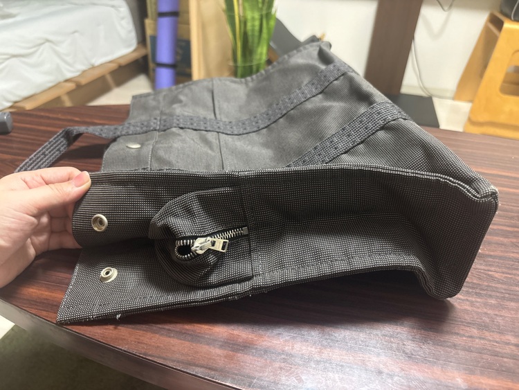 エールバッグ（ブランドバッグ）の商品画像 - 査定依頼日：2025年9月2日 - 最高査定価格：16,000円