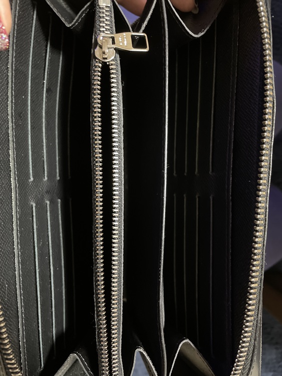 M61698ZIPPYXLm.ECLI.（ブランドバッグ）の商品画像 - 査定依頼日：2021年10月1日 - 最高査定価格：70,000円