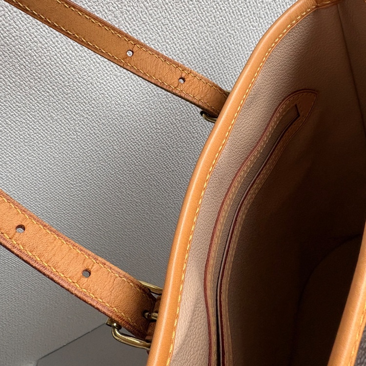 ルイヴィトン モノグラム （ブランドバッグ）の商品画像 - 査定依頼日：2026年4月24日 - 最高査定価格：100,000円