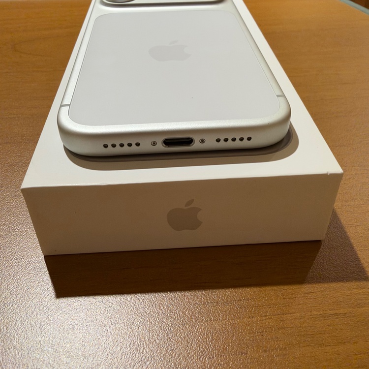 iPhone iPhone 17 Pro 256GB SIMフリー（スマホ）の商品画像 - 査定依頼日：2026年9月19日 - 最高査定価格：136,500円