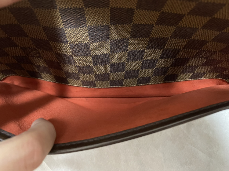 ダミエ サリア オリゾンタル N51282 エベヌ（ブランドバッグ）の商品画像 - 査定依頼日：2022年4月12日 - 最高査定価格：80,000円