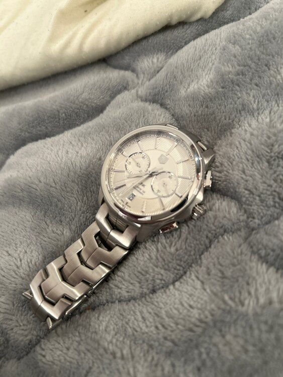 タグホイヤー リンク BA095（高級時計）の商品画像 - 査定依頼日：2024年12月16日 - 最高査定価格：180,000円