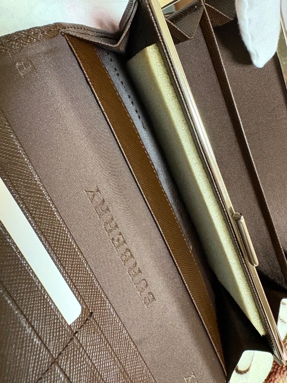 その他 バーバリー （ブランドバッグ）の商品画像 - 査定依頼日：2025年11月14日 - 最高査定価格：3,000円