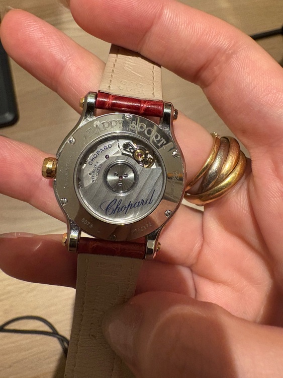 ショパール ハッピースポーツ （高級時計）の商品画像 - 査定依頼日：2025年9月24日 - 最高査定価格：1,400,000円