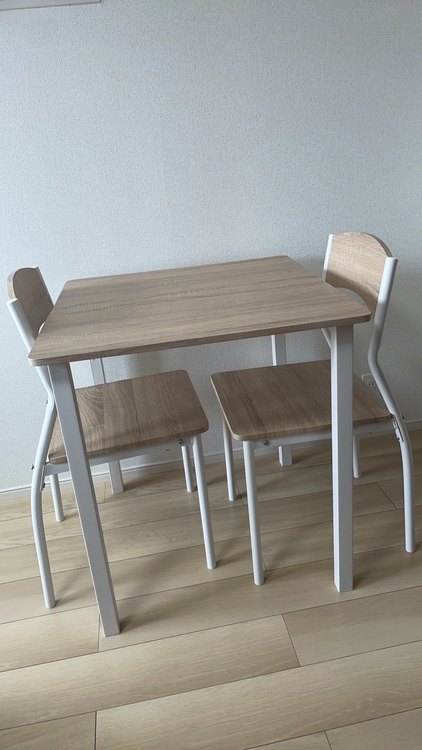 ダイニングテーブル（家具・寝具）の商品画像 - 査定依頼日：2023年5月7日 - 最高査定価格：1,000円