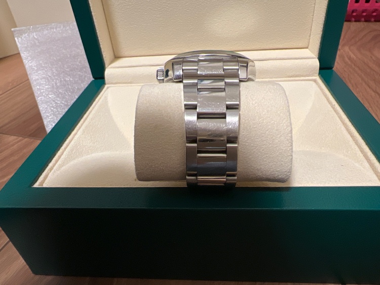 ロレックス ミルガウス 116400Gv（高級時計）の商品画像 - 査定依頼日：2026年1月18日 - 最高査定価格：1,530,000円