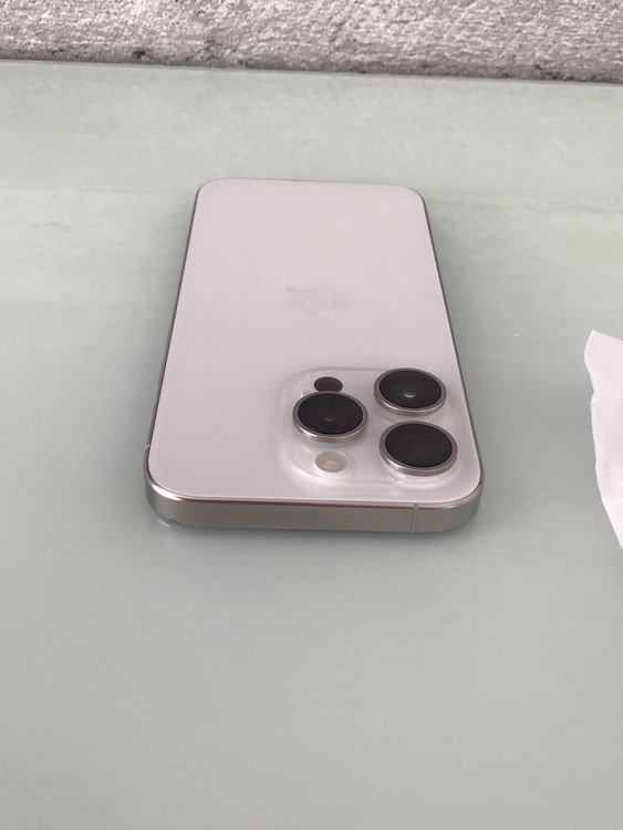 iPhone 15 Pro 256GB SIMフリー（スマホ）の商品画像 - 査定依頼日：2026年2月12日 - 最高査定価格：83,000円