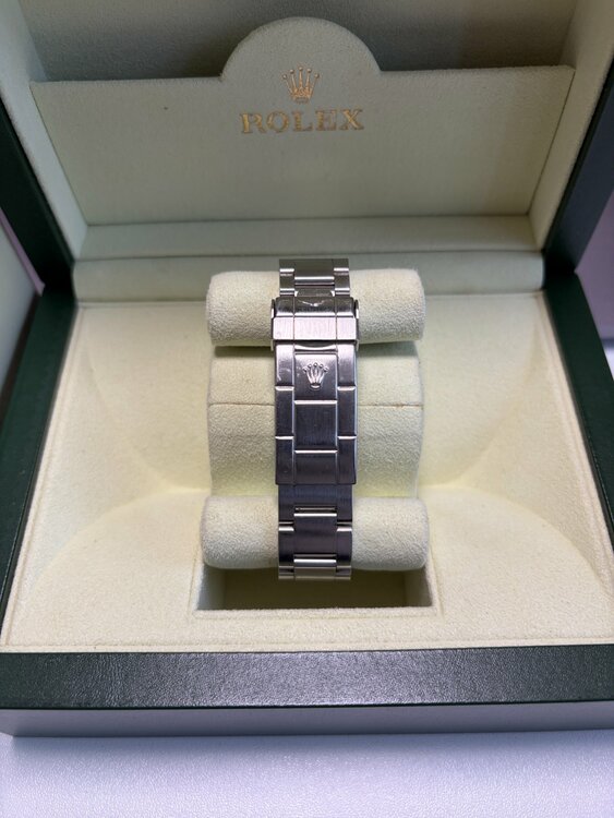 ロレックス サブマリーナー v244**（高級時計）の商品画像 - 査定依頼日：2026年4月1日 - 最高査定価格：1,600,000円