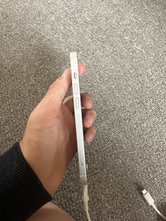 350550255379687（スマホ）の商品画像 - 査定依頼日：2025年9月20日 - 最高査定価格：18,000円