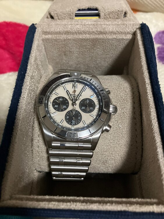 ブライトリング クロノマット AB0134101A1A（高級時計）の商品画像 - 査定依頼日：2025年2月9日 - 最高査定価格：700,000円