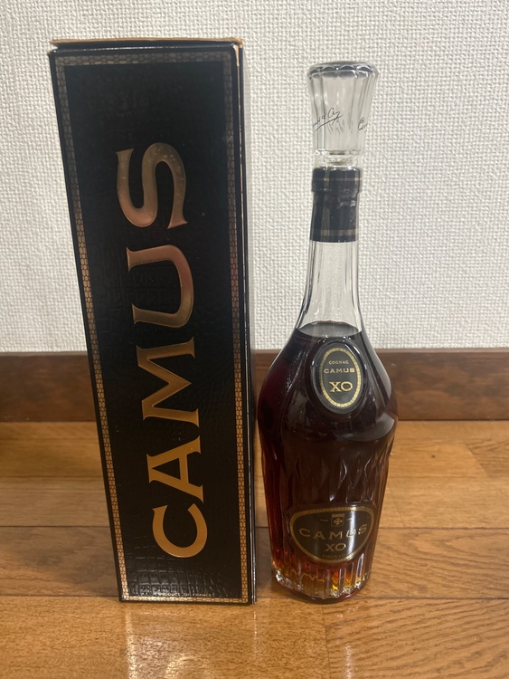 ブランデー カミュ （お酒）の商品画像 - 査定依頼日：2026年4月15日 - 最高査定価格：3,700円