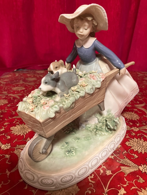 リヤドロ（美術品・骨董品）の商品画像 - 査定依頼日：2025年10月13日 - 最高査定価格：15,000円