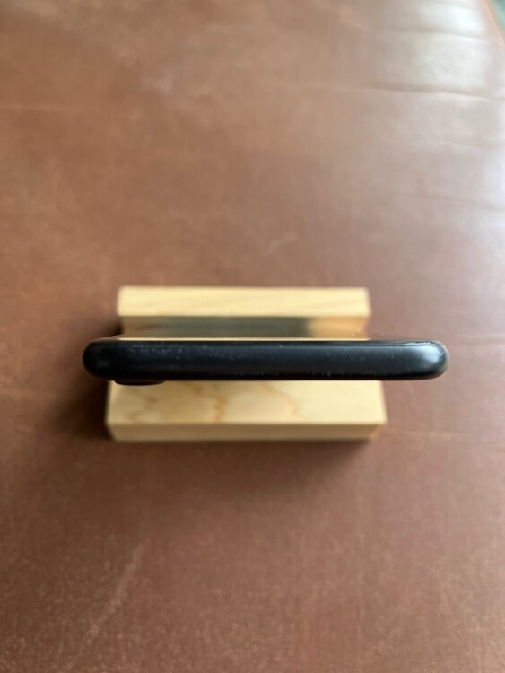 iPhone７BLK 256GB（スマホ）の商品画像 - 査定依頼日：2025年3月17日 - 最高査定価格：4,000円