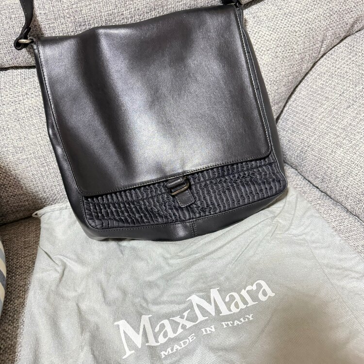 MAXMARA マックスマーラ　バッグ（古着・ファッション）の商品画像 - 査定依頼日：2024年10月22日