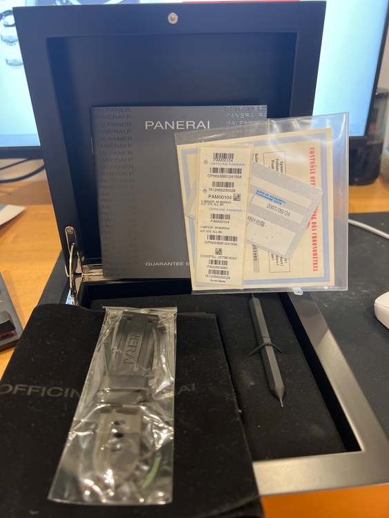 パネライ ルミノール PAM00104（高級時計）の商品画像 - 査定依頼日：2025年11月24日 - 最高査定価格：440,000円